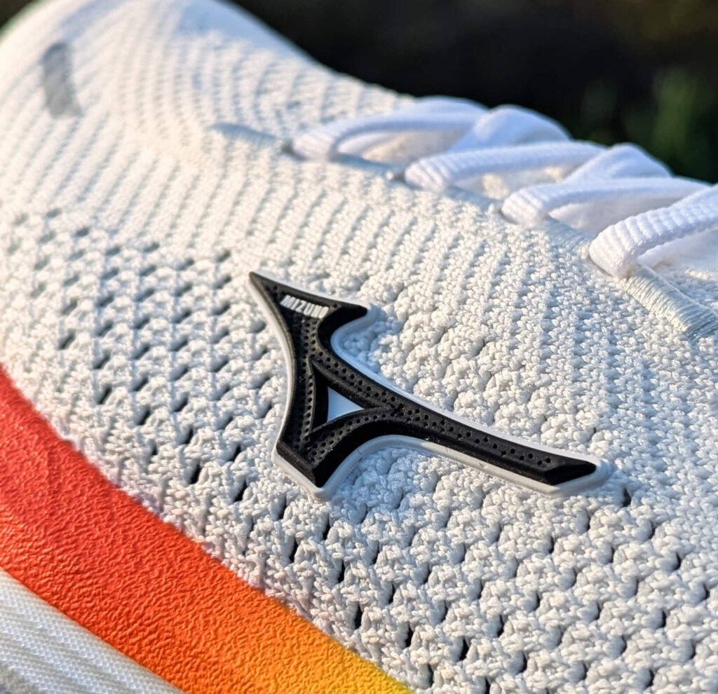 Mizuno neo vista 3 upper