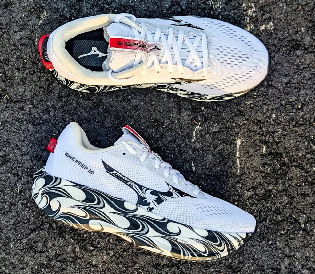 mizuno wave rider 30